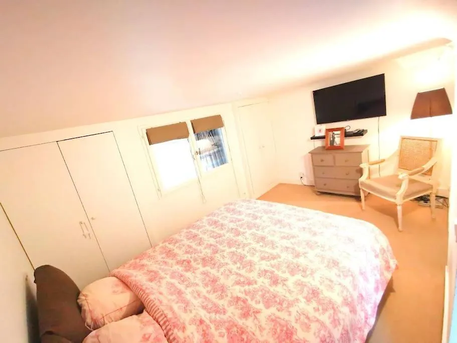 Beautiful Quiet Family Loft Apartment *