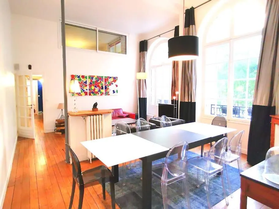 Beautiful Quiet Family Loft Апартаменты Париж