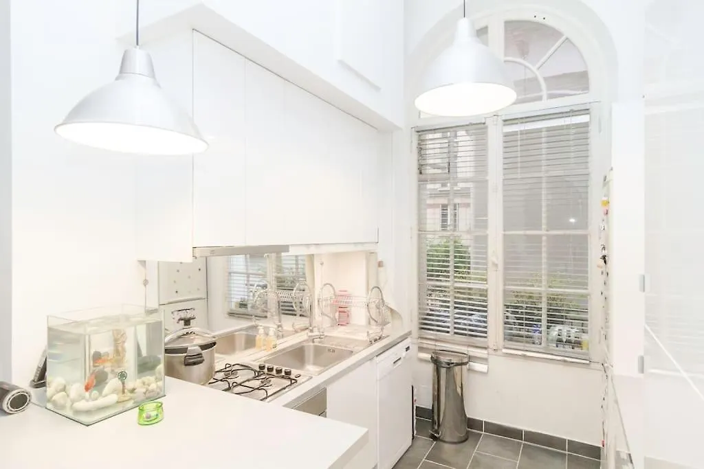 Beautiful Quiet Family Loft Париж